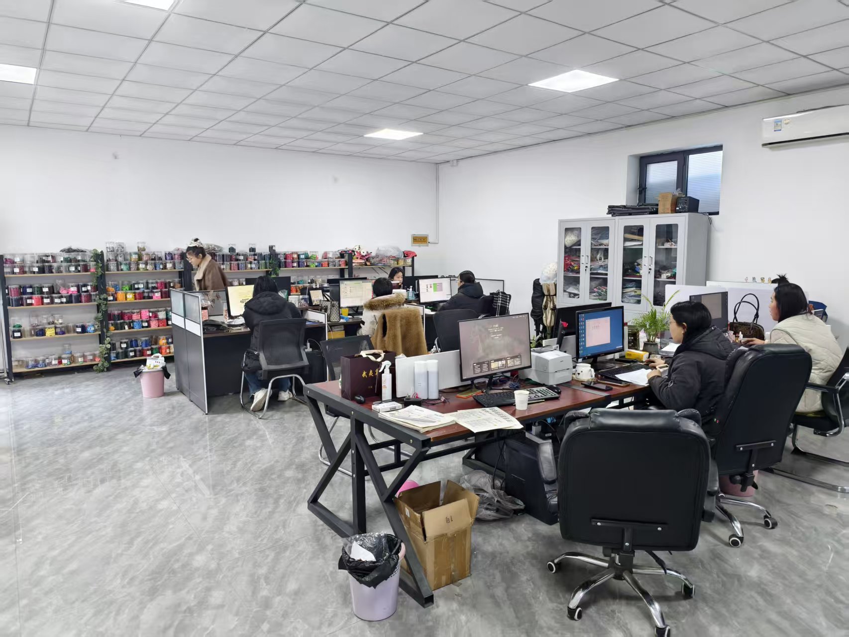 अपने थोक व्यवसाय के लिए सही गुब्बारा आपूर्तिकर्ता कैसे चुनें