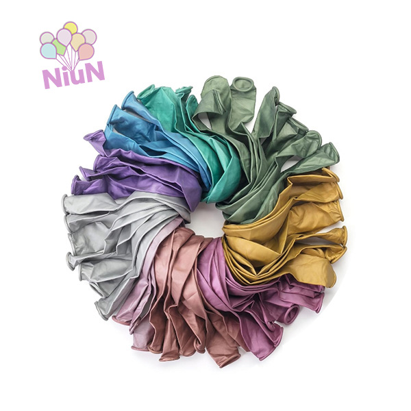 धात्विक लेटेक्स गुब्बारा