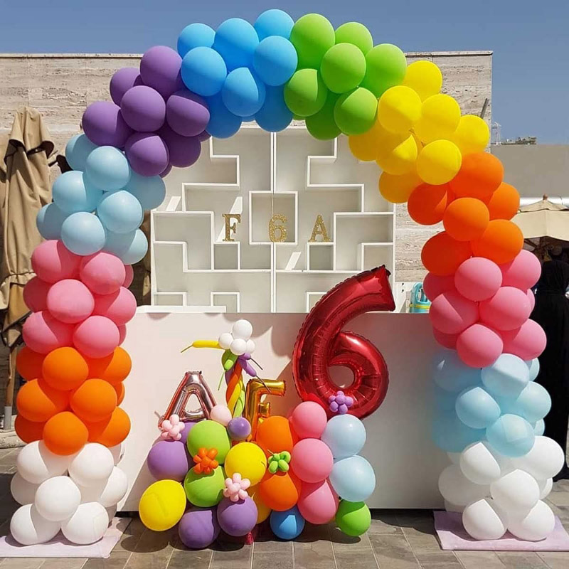 इंद्रधनुष गुब्बारे की माला